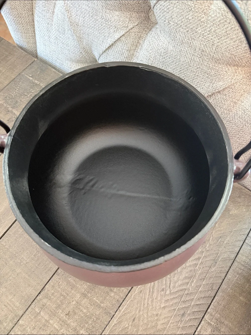 Plum 4 QT Smith & Clark Cast Iron Cauldron. NWT